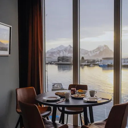 Nordis Apartments - Torget 21 Svolvær Exterior photo