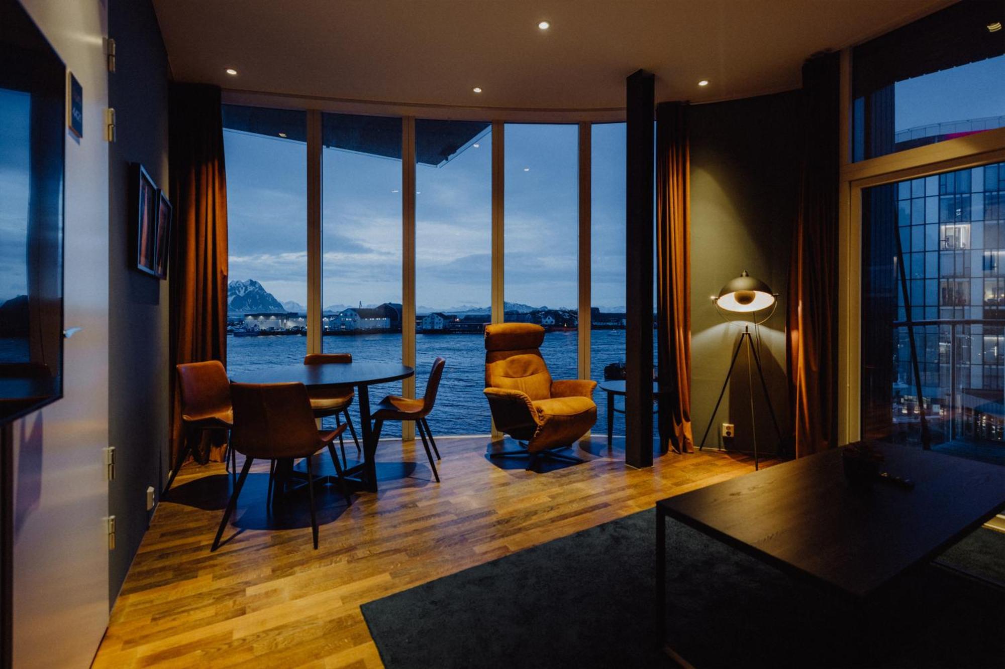Hotel Nordis - Torget 21 Svolvær